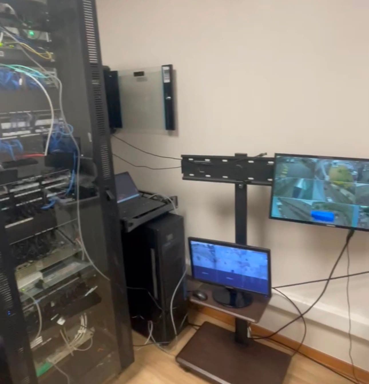 Instalacion camaras control acceso rack